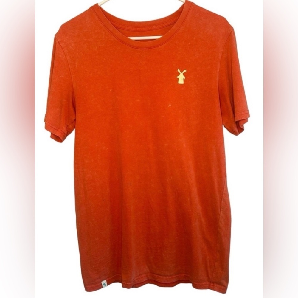 ✌️Dutch Bros T-shirt size Large
